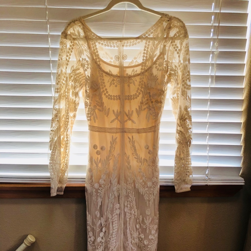 Lace romance! Dreamy dress Miss Selfridge size 2